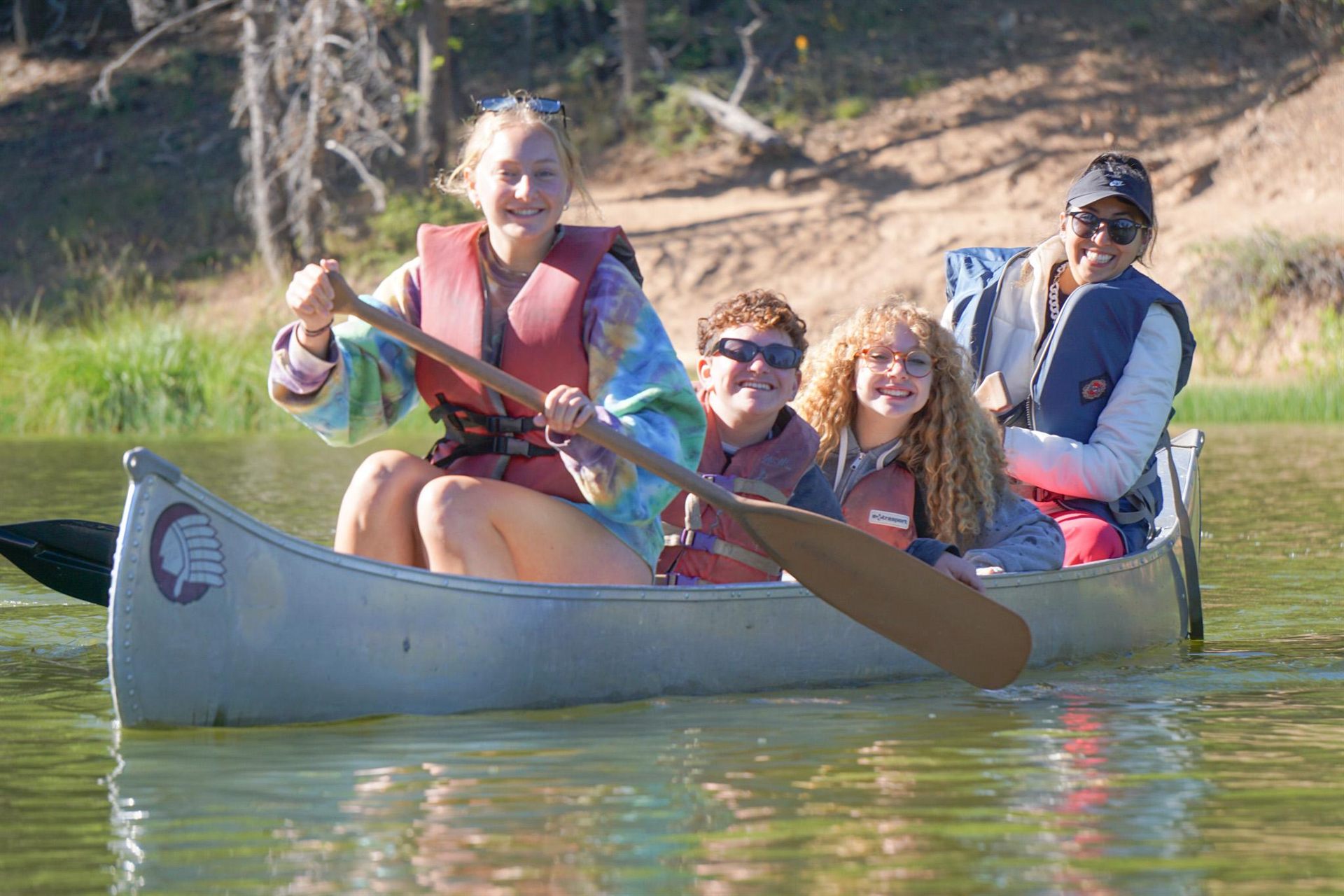 Campers canoeing at Jewish overnight camp